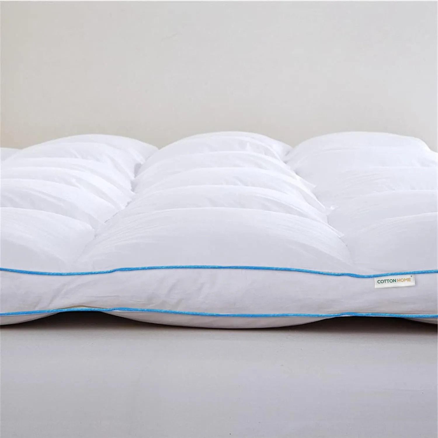 Gel Mattress Topper 8cm Thickness - 200x200cm White with Blue Cord